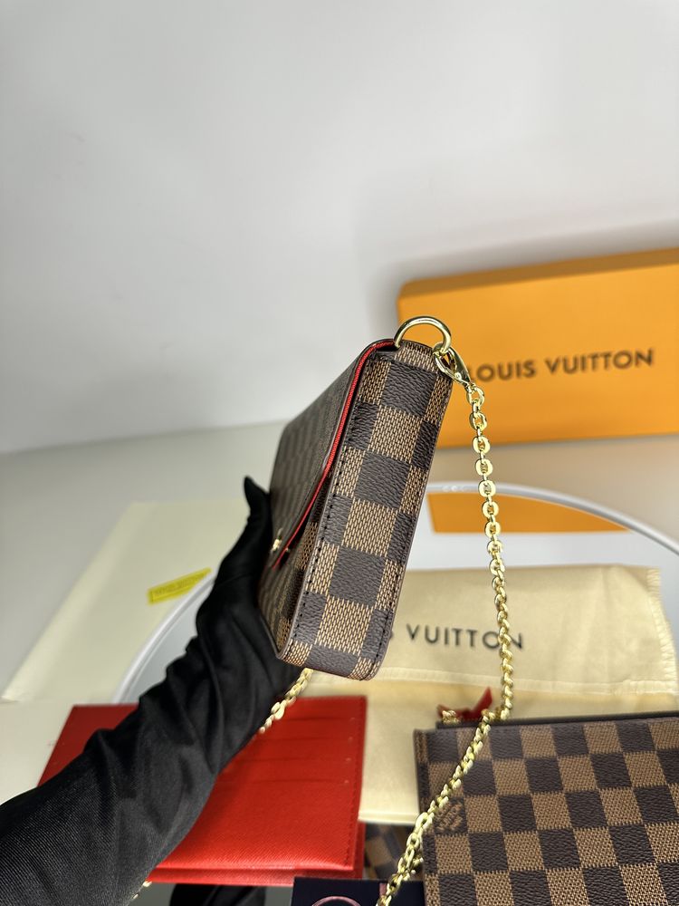 Geanta Louis Vuitton model FELICIE piele canvas 100% cutie cadou