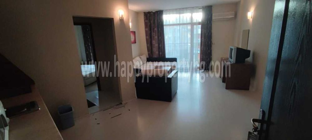 Продава се Двустаен апартамент в к.к. Слънчев бряг - 66 кв.м за 894 €/кв.м - Снимка #2