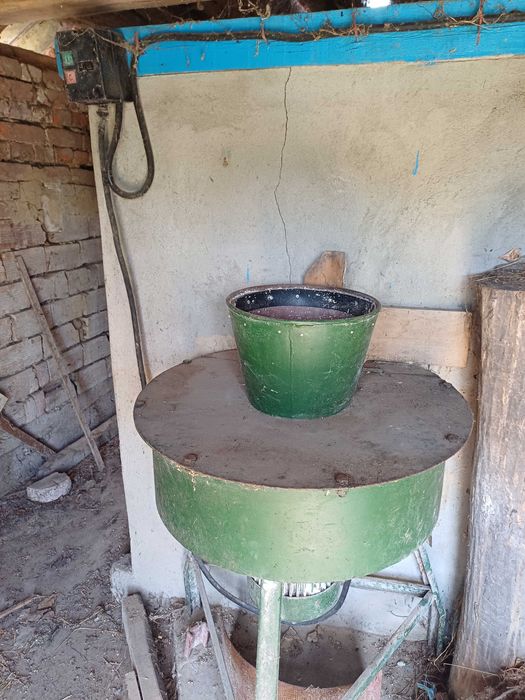 Продавам фуражомелки