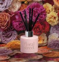 Parfum de camera Floral Street Wonderland Bloom