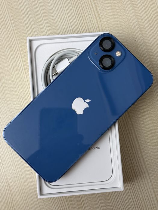 iPhone 13 (128 ГБ, цвет Blue ) синий