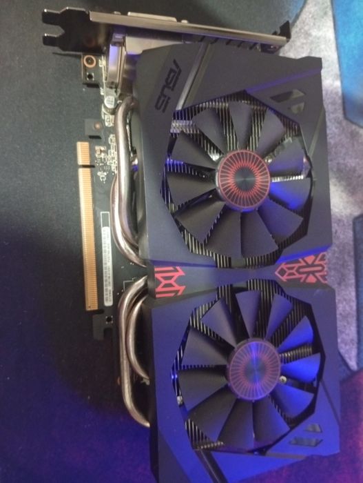 Vând gtx 960 2 GB asus strix