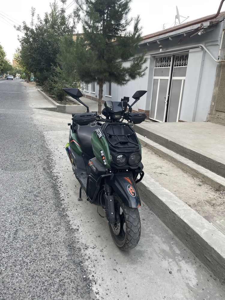 скутер 200 куб танк мошный