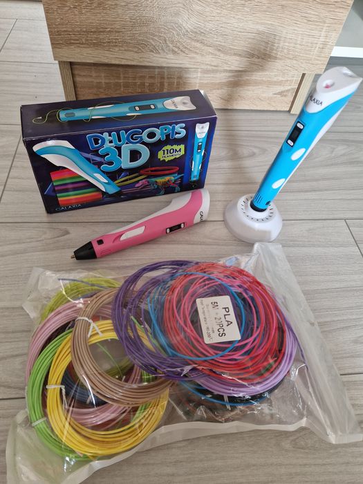 Vand 2 seturi de creioane 3D Galaxia