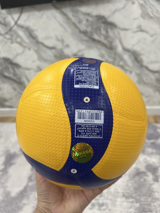 Волейбольный мяч Mikasa V200W