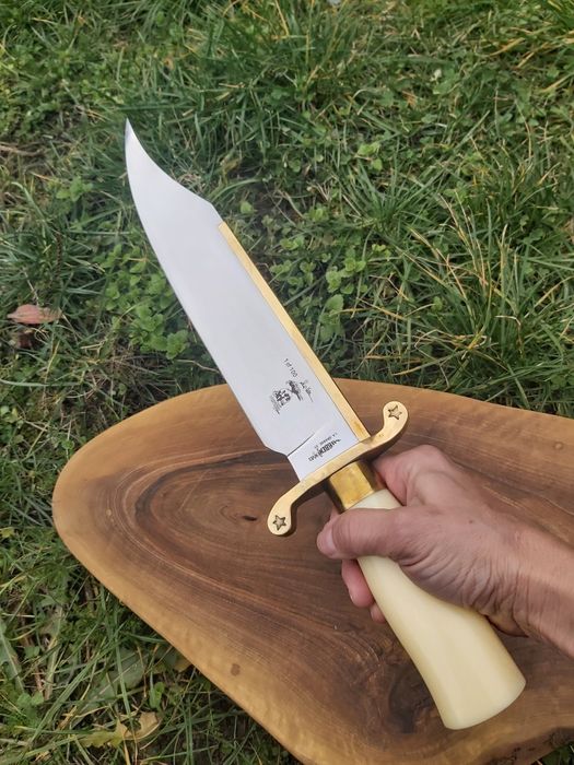 Нож Bowie "Expendables"/"Непобедимите" с кожена кания