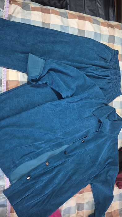 Женские модные костюмы