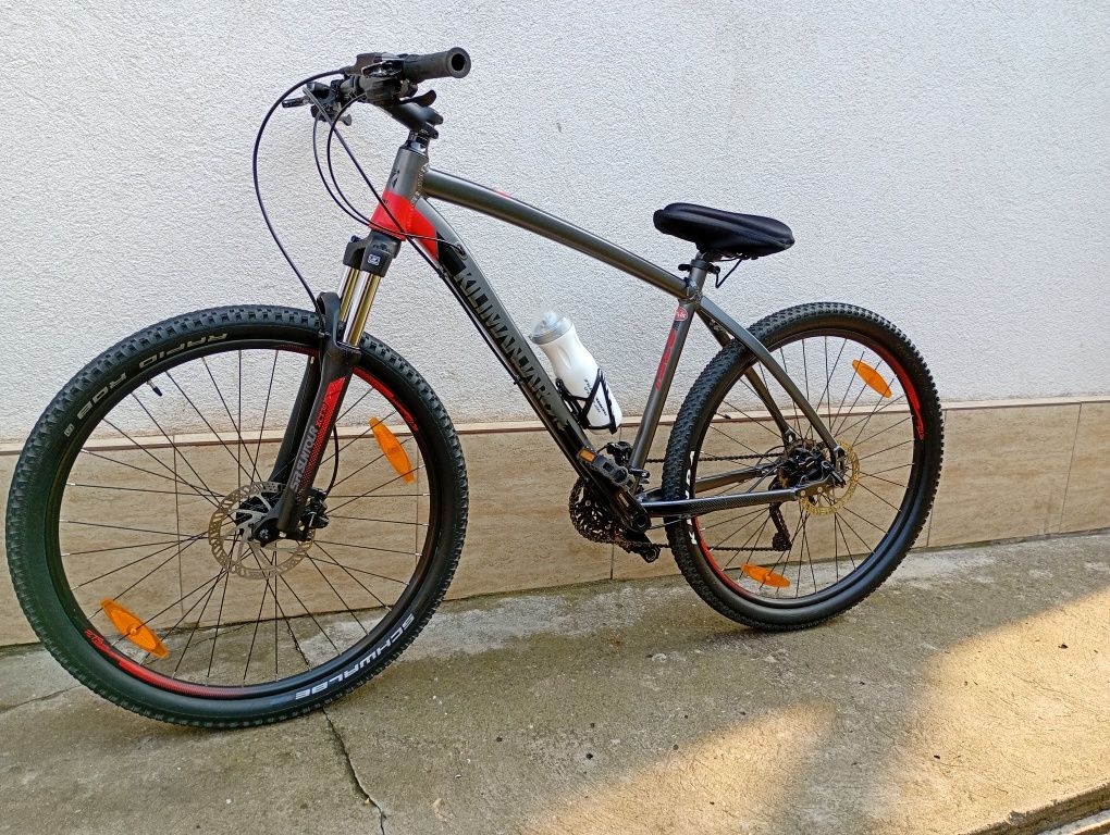 Bicicletă foarte bine întreținută, folosită foarte puțin