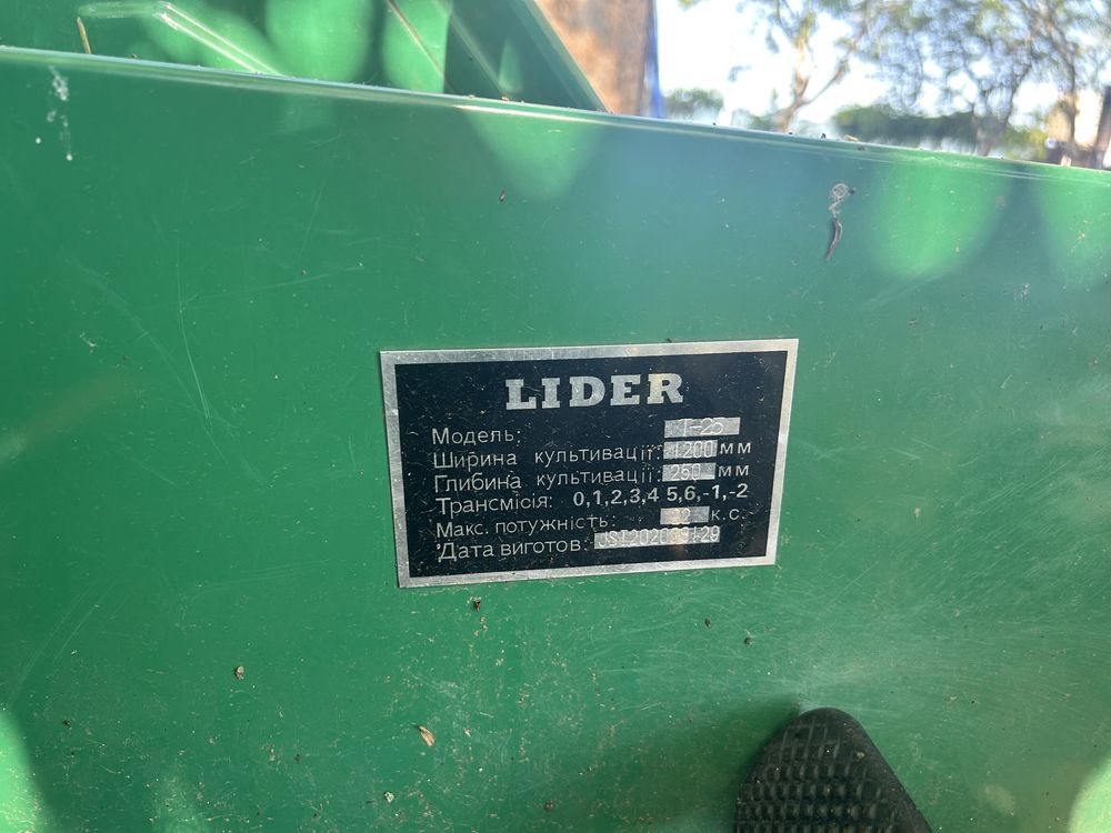 Tractor Lider 10 ore lucrate