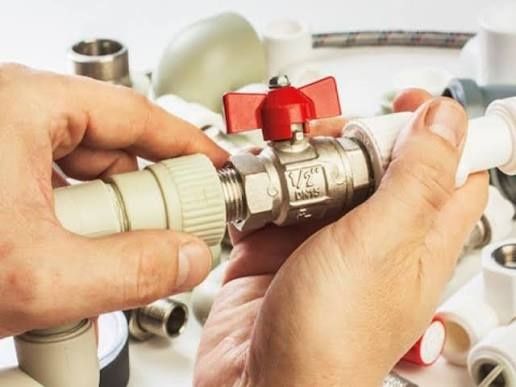 Instalator apa  non-stop urgente reparații sanitare desfundari