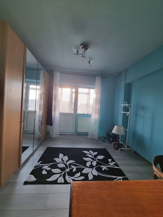 Vand apartament 4 camere Rondu Vechi DECOMANDAT etaj intermediar