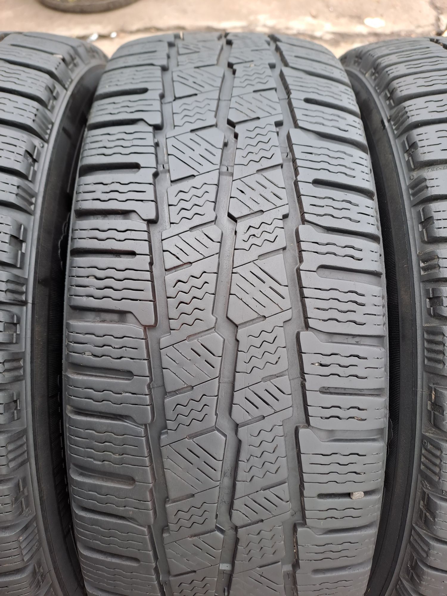4бр. Бусови 235/65/16C Michelin Agilis Alpin