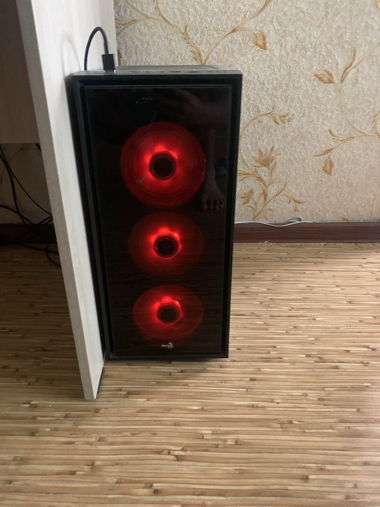 Продам полностью пк срочно