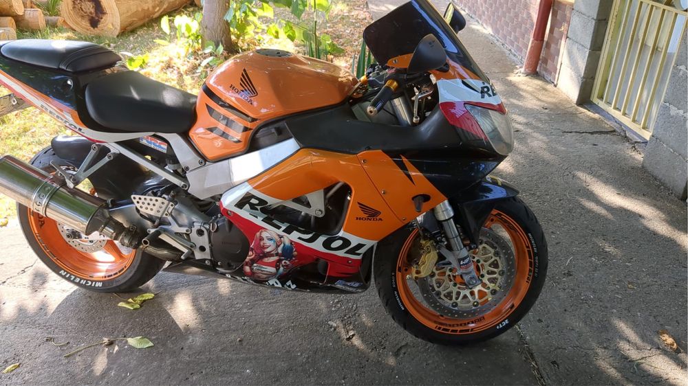 De vânzare sau schimb: Honda CBR929RR