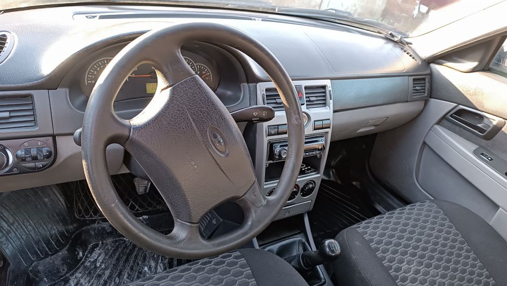 Продам приора 1.