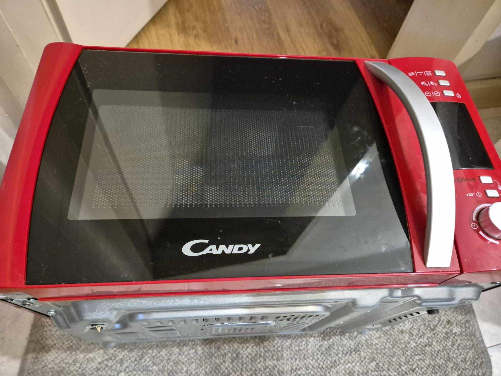 Микровълнова фурна Candy CMXG20DR, 20 л, 700 W,