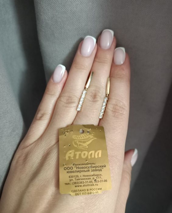 Новые золотые серьги женские висячие