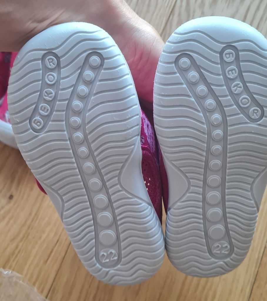 НОВИ Пантофи 21, 22, 23 и 24 н Беко, кецове Adidas 23 н., апрески
