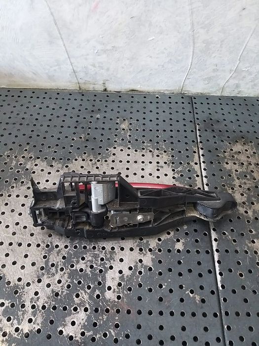 Maner usa stanga spate peugeot 208 ca cc 9672961180