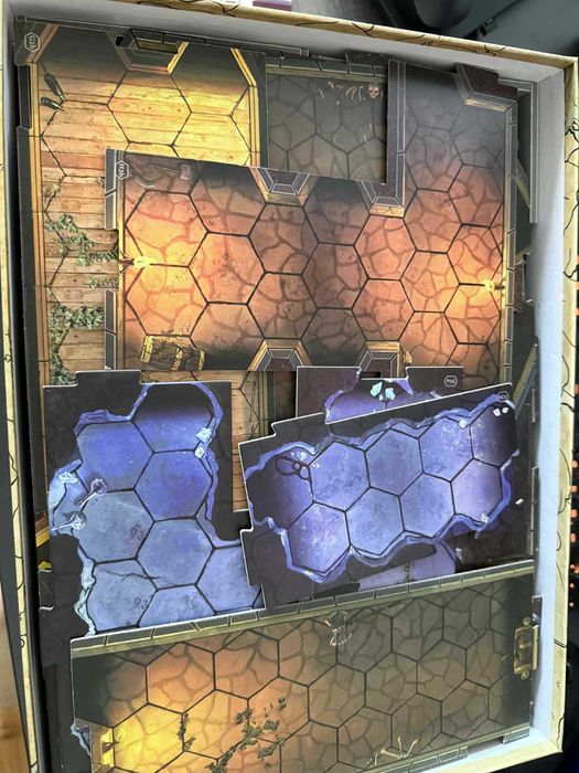 Настолна игра Gloomhaven [first edition]