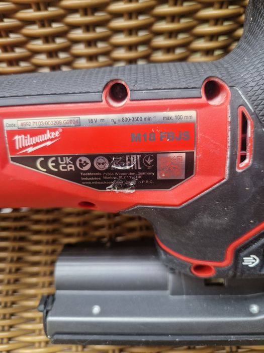 Pendular Milwauke M18 FBJS