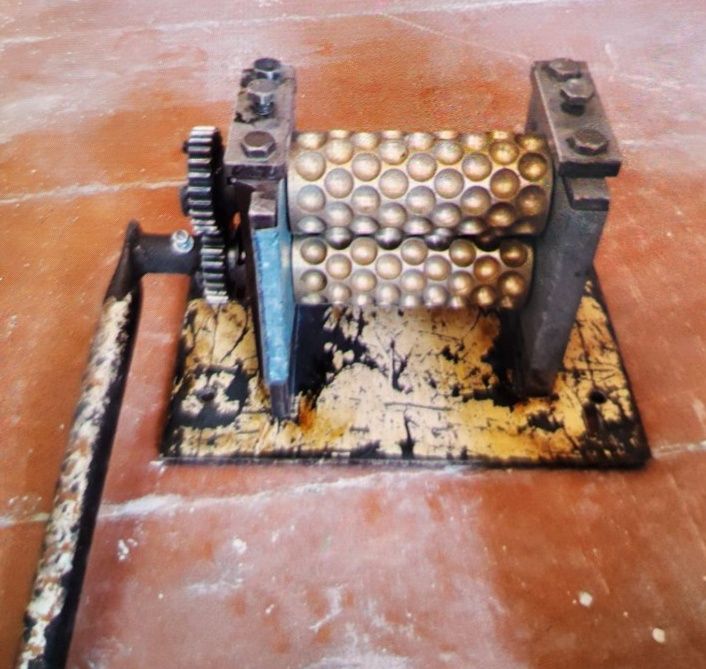 Qandolat mahsulotlari ishlab chiqaradigan apparat
