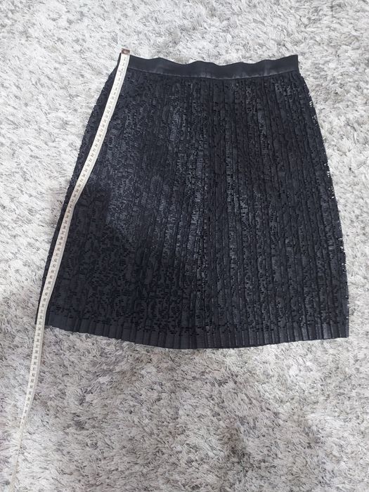Fusta neagra dama office/eleganta/material deosebit mas S/M mic.