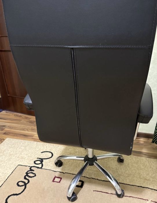 Продается офисное кресло