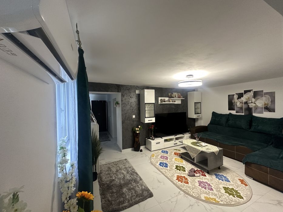 Casa de vanzare in Comuna Costestii din Vale