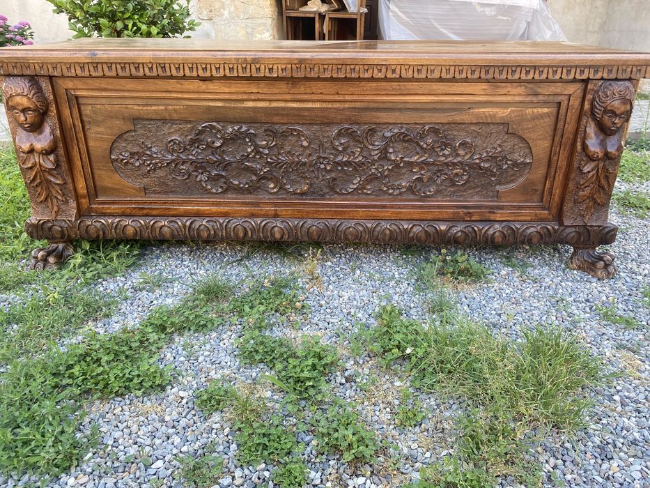 Cufar / lada antica ln masiv