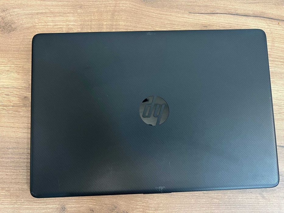 Ноутбук HP CoreI3 8130U /4GB /1000GB