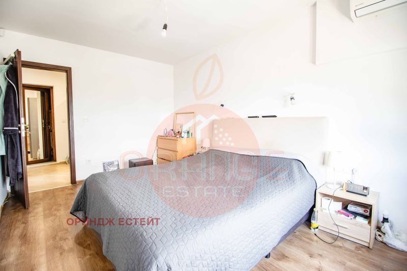 Продава се Тристаен апартамент в София, Левски - 197 кв.м за 1270 €/кв.м - Снимка #2