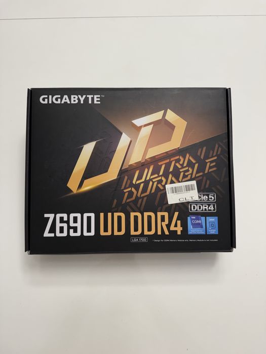 Placa de baza Gigabyte Z690 UD DDR4