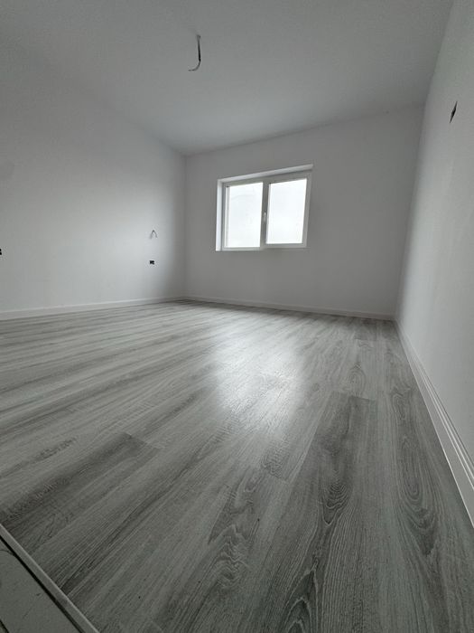 Casa tip duplex la cheie 120utili,5camere,2bai,asfalt+toate utilitatil