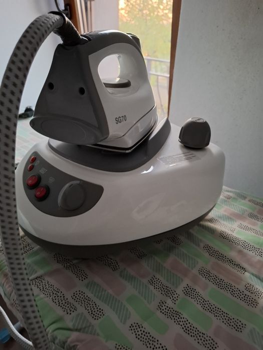 Stație de călcat SINGER