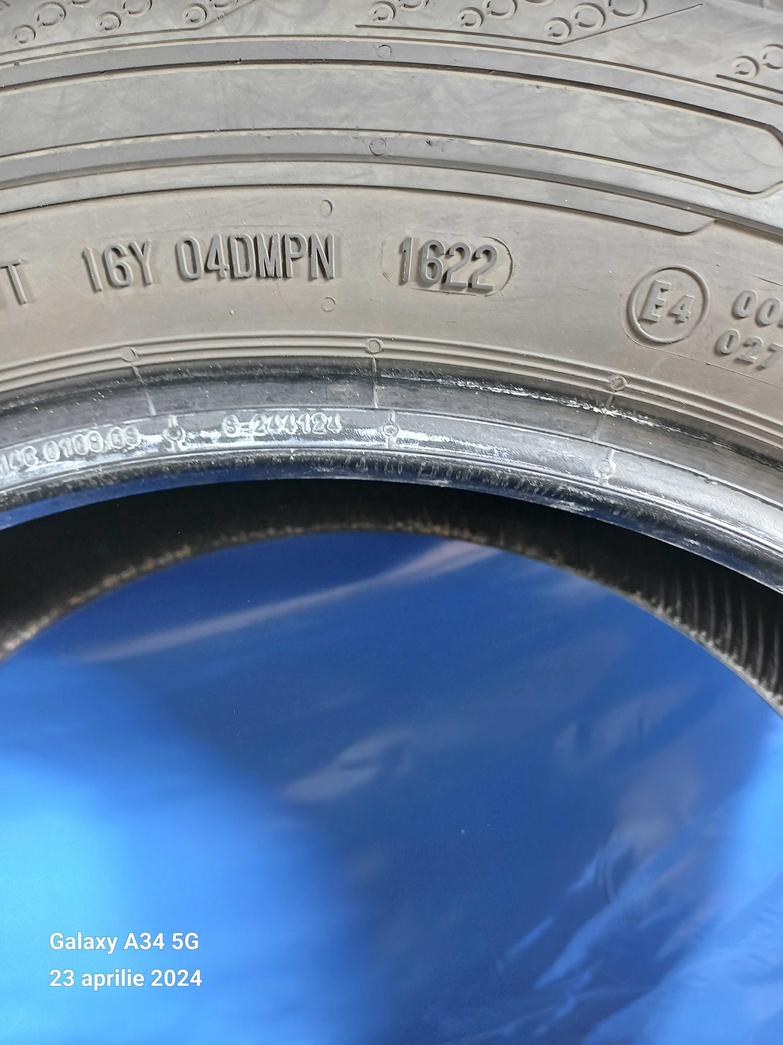 225/55/17 c Continental-Dunlop