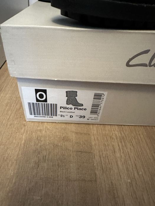 Cizme Clarks din piele naturala, marimea 39, noi