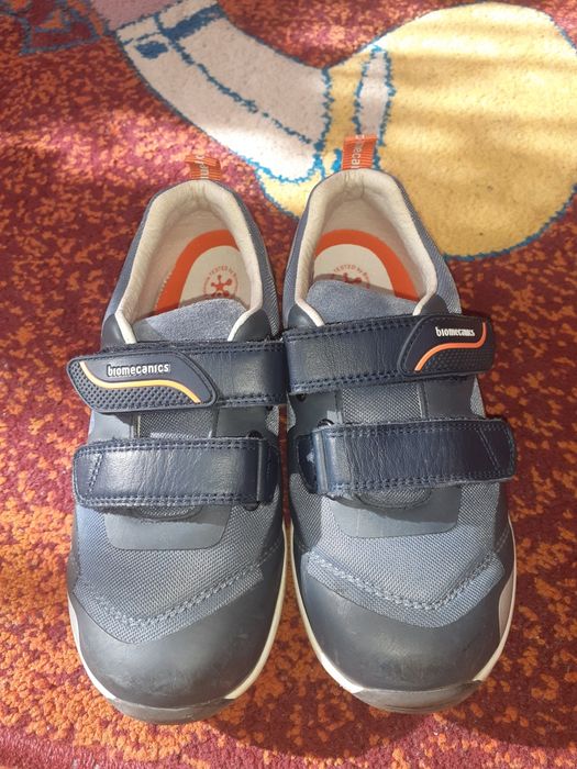 Adidasi biomecanisc pt copii marimea 31,negociabil