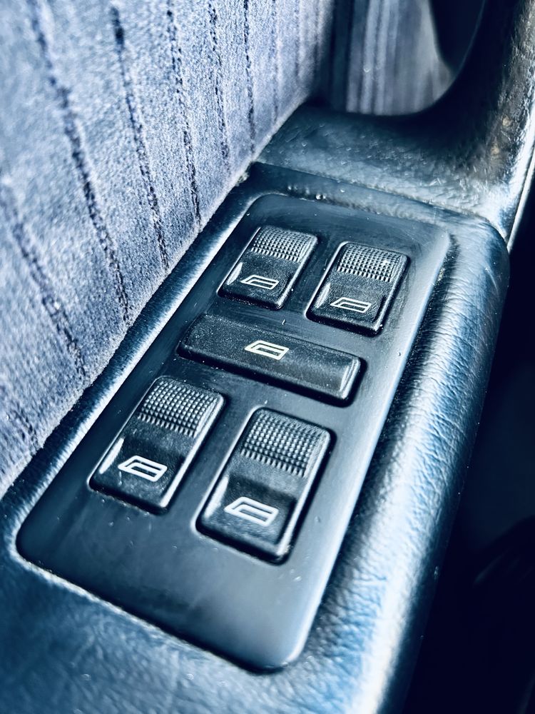 Audi A6 1994 г. (Вложении нет)