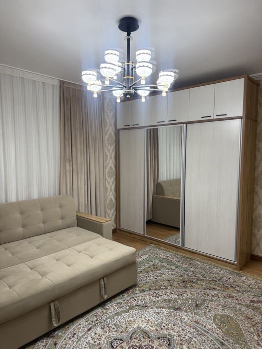 ЮНУСАБАД -4 1 комнатная квартира переделанная в двух с обстановкой