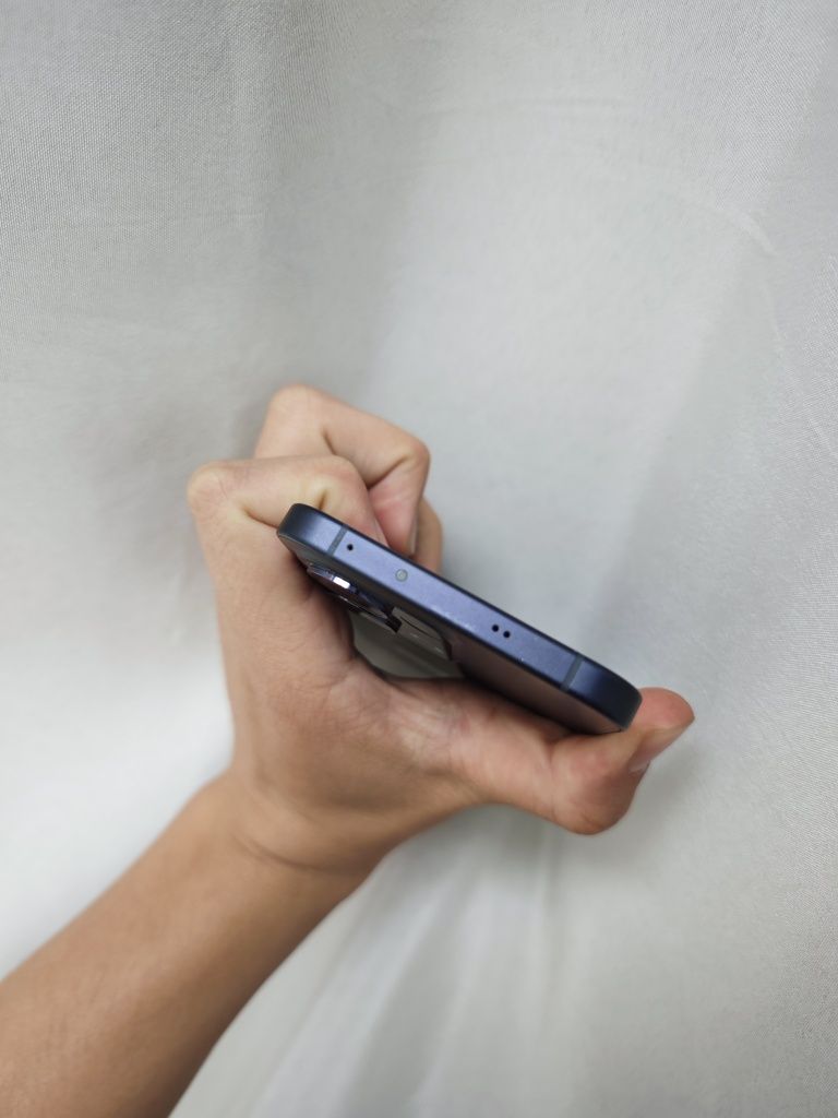 Oppo Reno 13 5g 12/512 Gb sotiladi