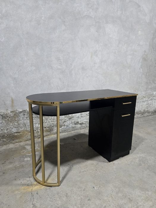 Стол для маникюра в ассортименте