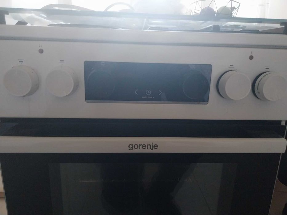 Гаранционна комбинирана готварска печка Gorenje (ток/газ,маркуч,кабел)
