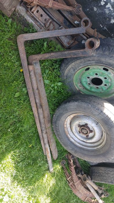 Vând furcii buldoexcavator