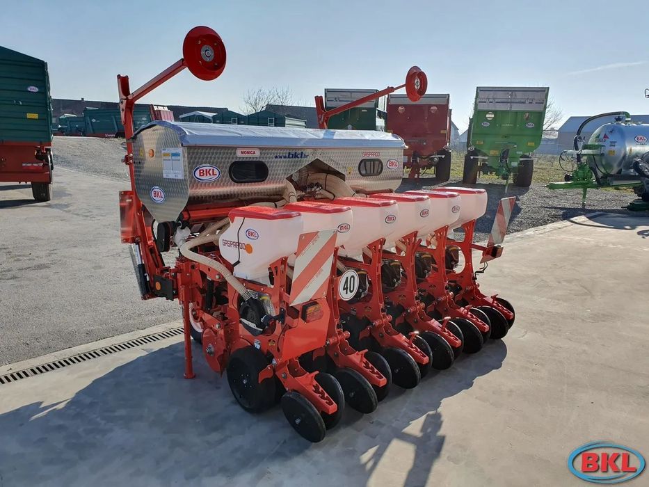 Gaspardo MONICA 6 R  7 R *** Profesionala, Distanta intre randuri reglabila hidraulic,2.55m