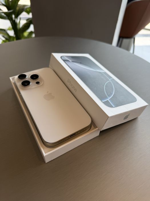 Продам iPhone 16 Pro 256Gb White Titanium в идеале