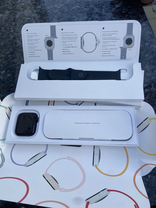 Vand ceas apple wacht SE cu curea sport ,