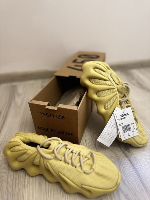 Marimea 42- adidas Yeezy 450 Sulfur