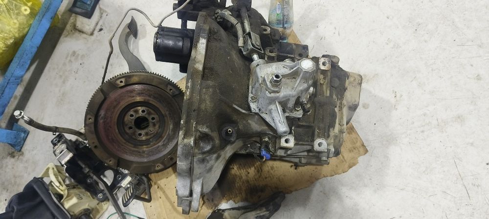 Lasetti 1.8 ga mexanika karobka zbore