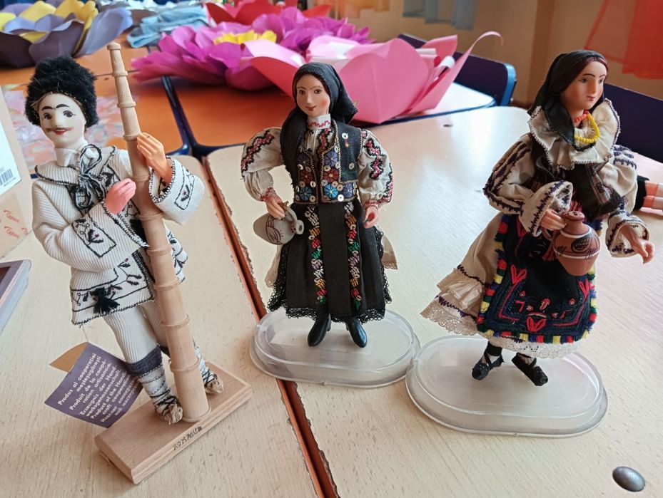 Păpuși tradiționale autentice